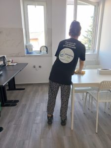 curatenie birouri, curatenie spatii comerciale, firma curatenie birouri, servicii curatenie birouri, firma curatenie spatii comerciale, preturi firme de curatenie, servicii de curatenie birouri, curatenie intretinere birouri, igienizare spatiu comercial, curatenie birou